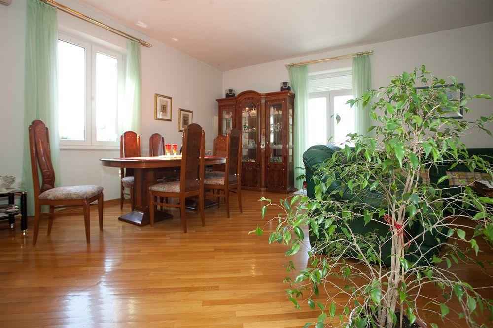 Cro Jet Set Apartments Спліт Екстер'єр фото