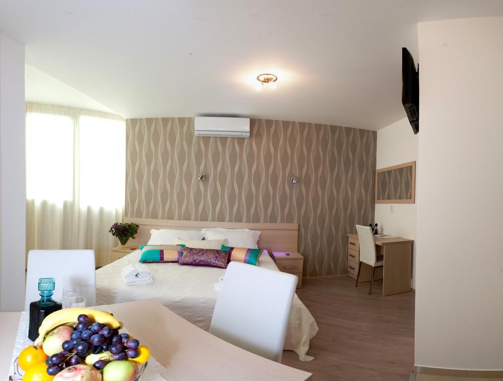 Cro Jet Set Apartments Спліт Екстер'єр фото