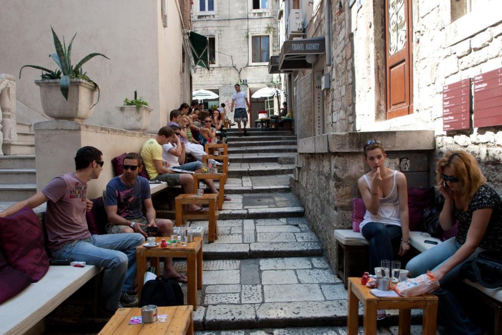 Cro Jet Set Apartments Спліт Екстер'єр фото