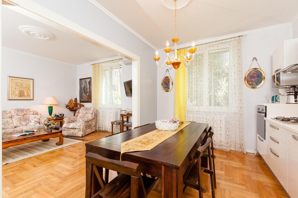 Cro Jet Set Apartments Спліт Екстер'єр фото