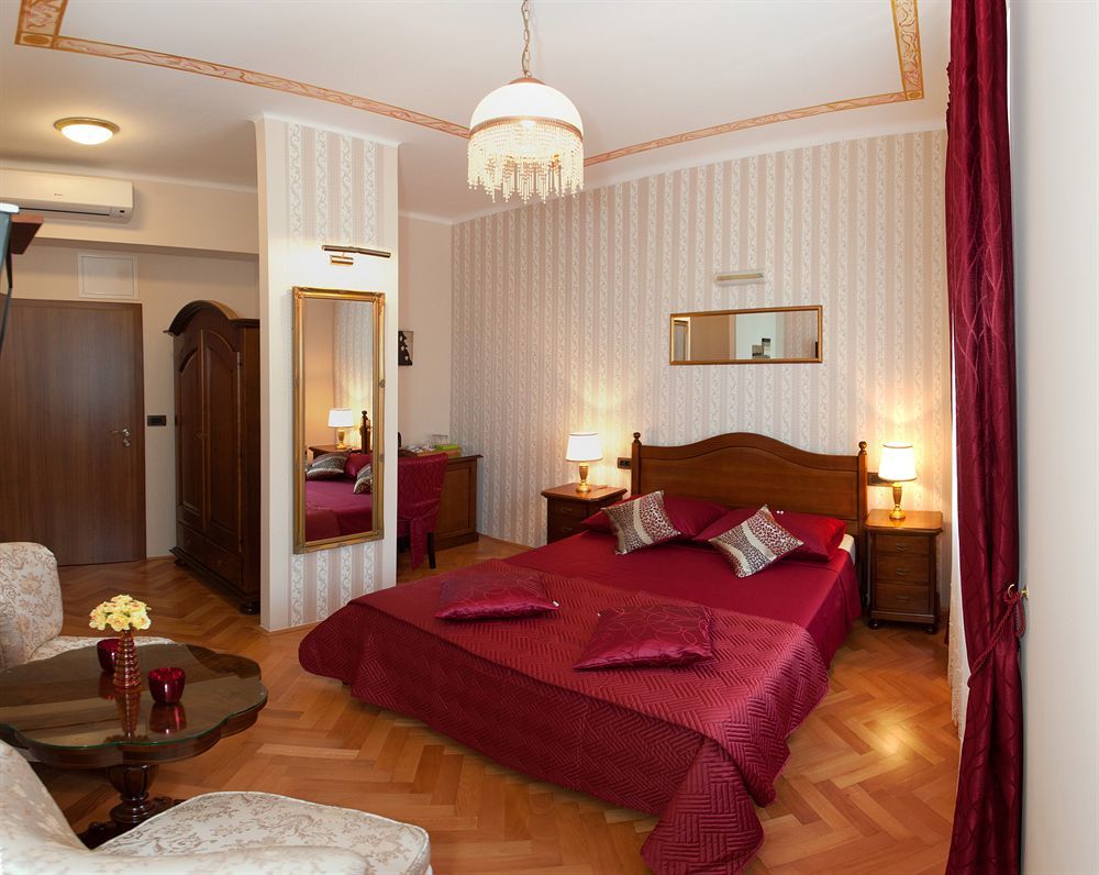 Cro Jet Set Apartments Спліт Екстер'єр фото