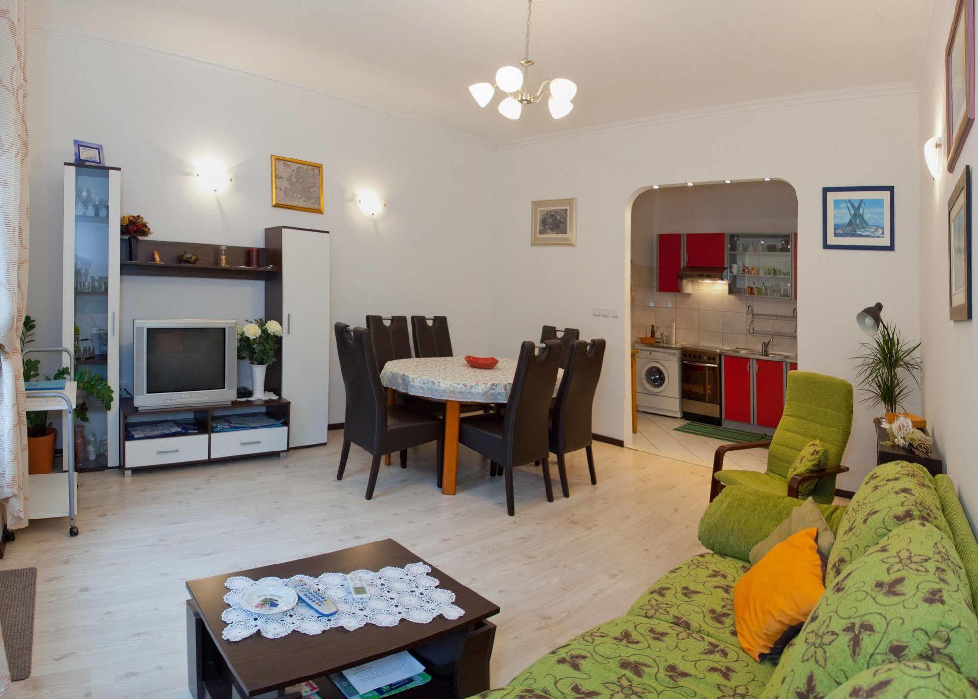 Cro Jet Set Apartments Спліт Екстер'єр фото